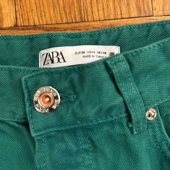 NEVER WORN STRAIGHT CROPPED ZARA JEANS - Picture 4 of 9